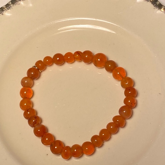 Unisex rare orange agate stretch elastic bracelet. - Picture 4 of 6